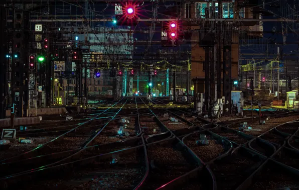 Picture railroad, traffic lights, power lines, train station