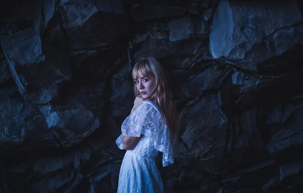 Look, stones, dress, memento mori