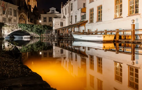 Picture night, the city, building, home, boats, lighting, lights, channel