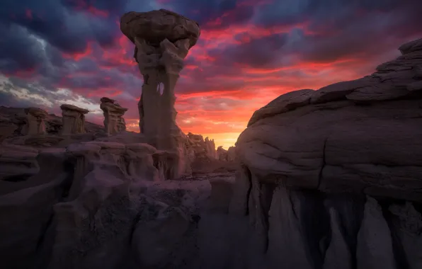 The sky, clouds, light, sunset, clouds, stones, rocks, desert