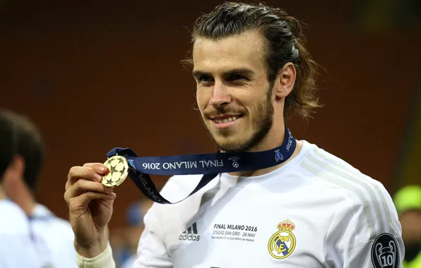 Smile, football, medal, player, football, player, champions league, Real Madrid