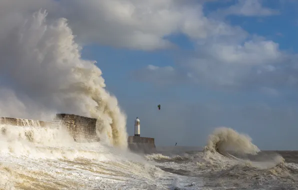 Storm, lighthouse, Wales, Porthcawl