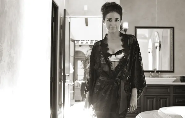 Actress, producer, Emmanuelle Chriqui, Emmanuelle Chriqui