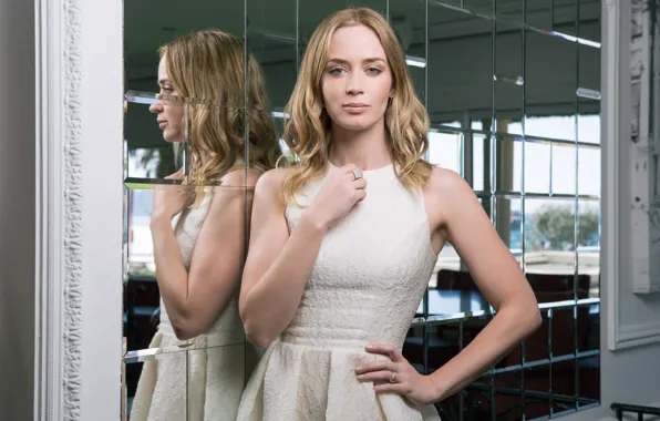 Look, girl, pose, actress, Emily Blunt, Emily Blunt, hair