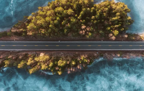 Picture road, forest, lake, ice, the view from the top