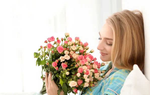 Picture girl, flowers, smile, roses, bouquet, pillow, makeup, dress