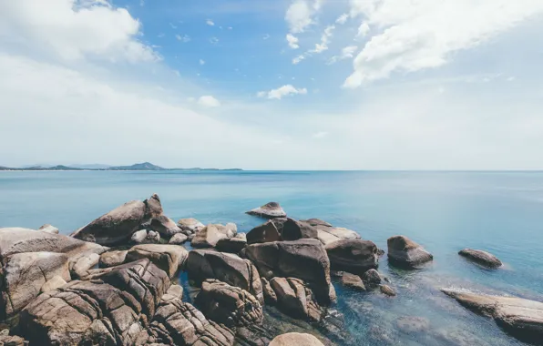 Picture sea, the sky, water, stones, horizon