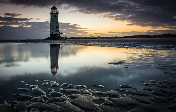 Sea, beach, clouds, dawn, lighthouse, England, morning, North Wales