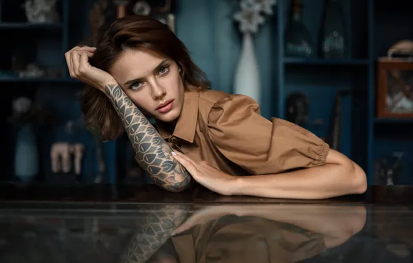Look, girl, pose, reflection, table, room, portrait, hands