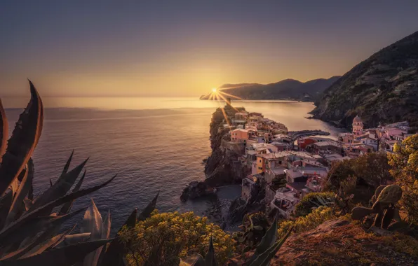 Sea, sunset, the city, shore, home, Italy, Vernazza