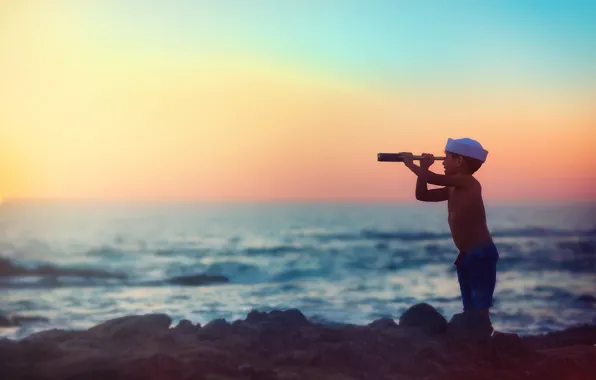 Picture sea, sunset, boy, spyglass