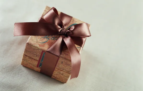Picture gift, tape, bow, brown, box