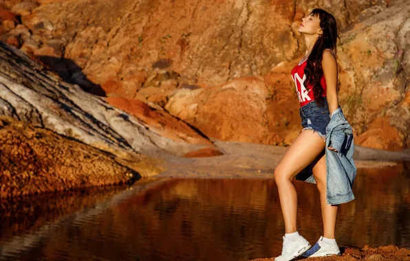 Picture girl, the sun, pose, rocks, shorts, figure, legs