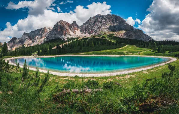 Picture mountains, lake, shore