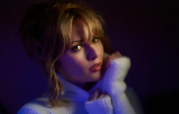 Look, Model, Face, Sweater, Blurred background, Carla Monaco