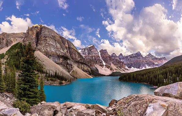 Picture mountains, Canada, Banff, moraine lake