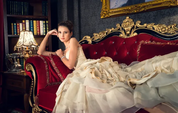 Pose, style, sofa, model, dress, Paula Turning.