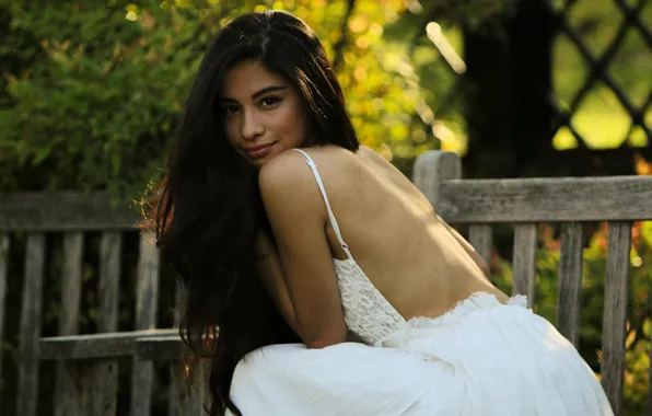 Picture smile, back, dress, brunette