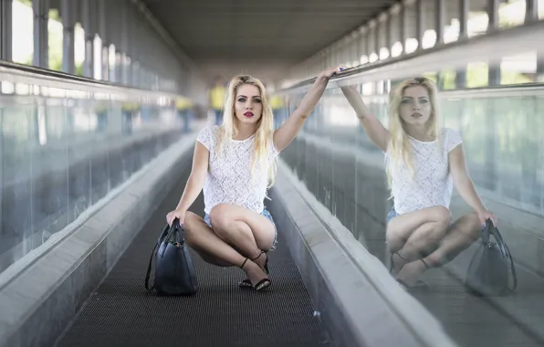 Picture summer, model, handbag, legs, beauty, sitting, Asha