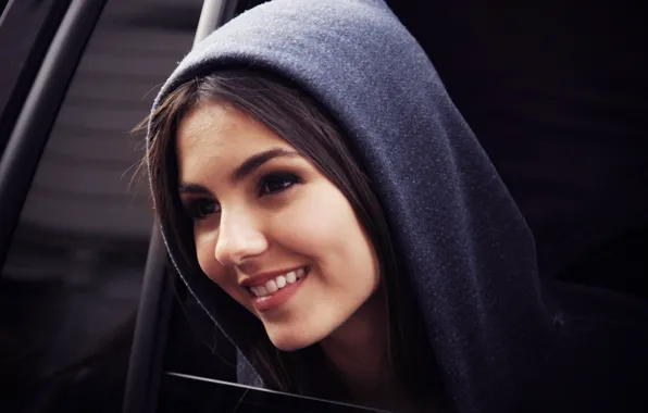 Picture girl, grey, smile, window, Victoria Justice, cute, hood