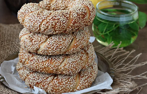 Picture bagels, cakes, sesame