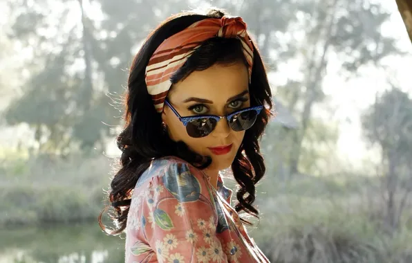 Picture look, girl, glasses, singer, celebrity, katy perry, Katy Perry