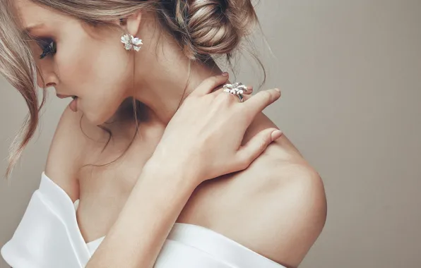 Girl, decoration, hand, earrings, makeup, ring, profile, shoulders