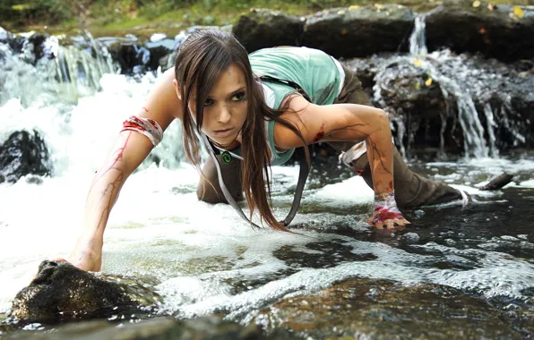 Picture water, girl, stones, blood, hair, the game, headband, crawling