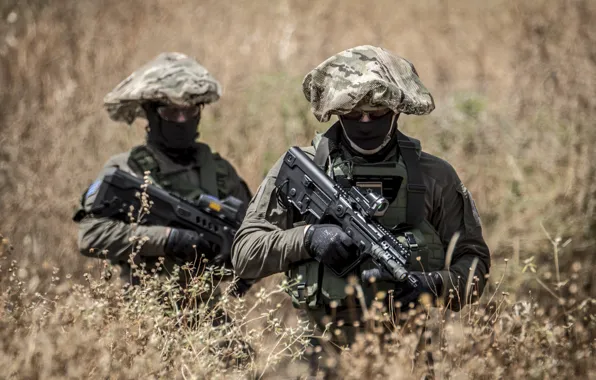 Soldiers, disguise, equipment, machines
