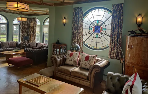 Design, style, interior, UK, rest room, drawing room, cozy living room, leather upholstered furniture
