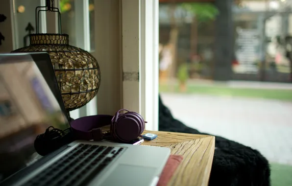 Picture table, ipod, headphones, phone, laptop, iPod, still life, urban ears