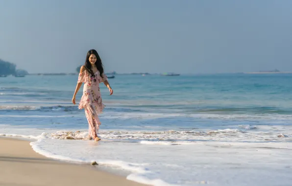 Picture sea, summer, girl, walk