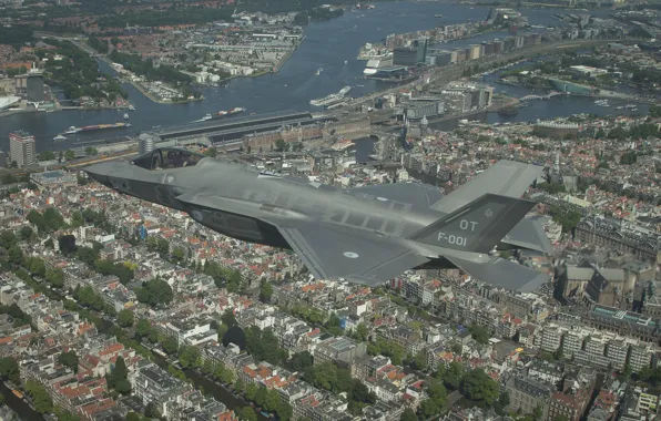 The city, fighter, flight, bomber, Lightning II, F-35