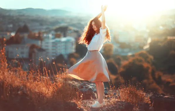Picture summer, grass, girl, the sun, rays, light, mountains, nature