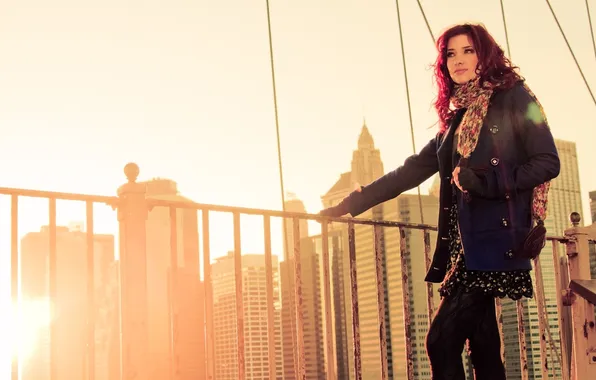 Girl, the sun, rays, the city, Susan Coffey, models