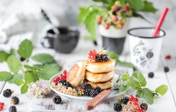 Berries, Breakfast, honey, currants, BlackBerry, pancakes, Karina Klachuk