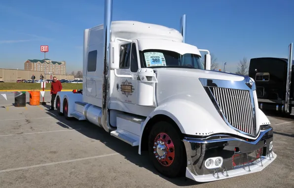 Picture white, International, truck, LoneStar