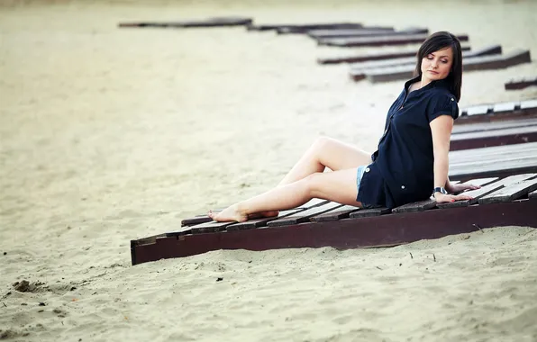 BEACH, SAND, BRUNETTE, SHORE, SHORTS, CHAISE, COUCH