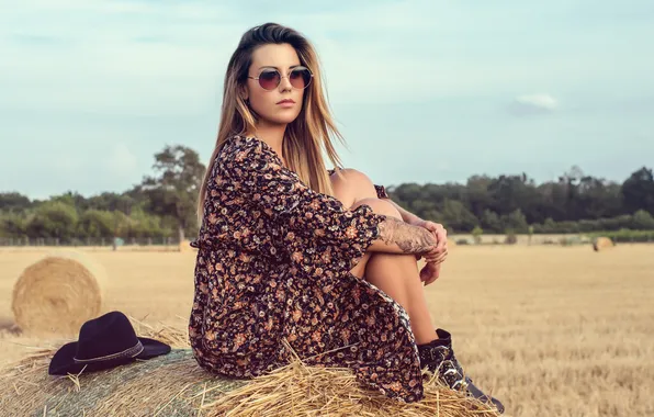 Wallpaper pose, glasses, hat, tattoo, hay, brown hair, girl, shoes