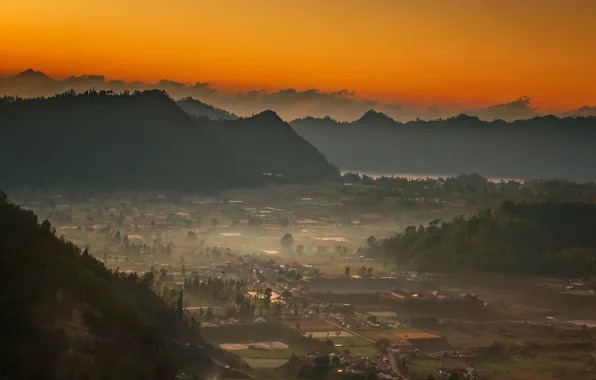 Picture mountains, valley, glow