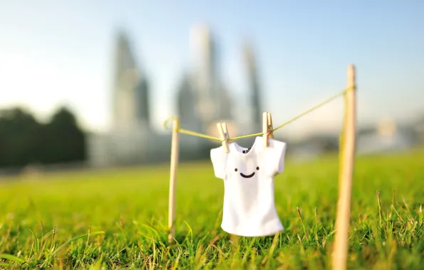 Smile, t-shirt, smile, clothespins