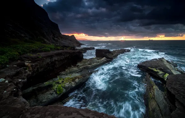 Picture sea, night, shore
