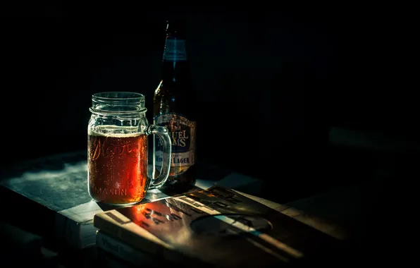 Picture glass, bottle, beer