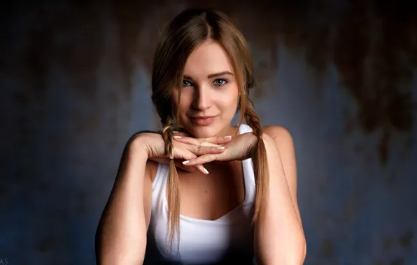 Picture girl, smile, portrait, hands