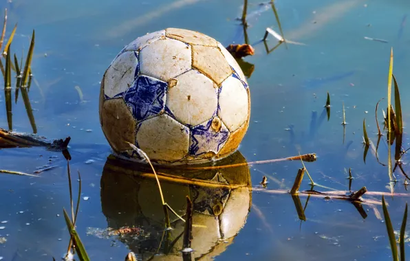 The ball, puddle, Game over