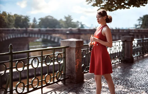 Picture the sun, bridge, the city, pose, river, model, portrait, makeup