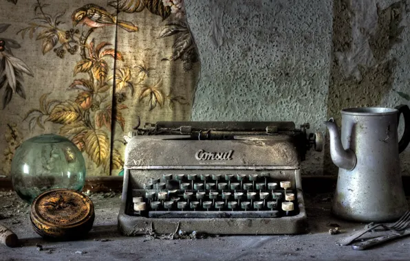 Background, the darkness, typewriter