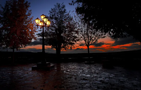 Picture night, the city, lights, overcast night sky, NIGHT SCENE