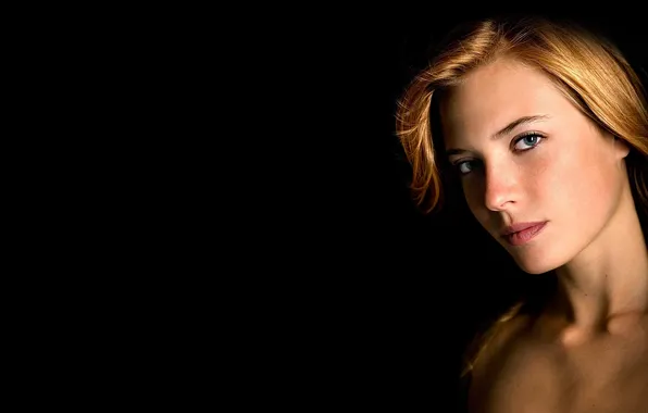 Face, background, hair, portrait, blonde, eyes. dark