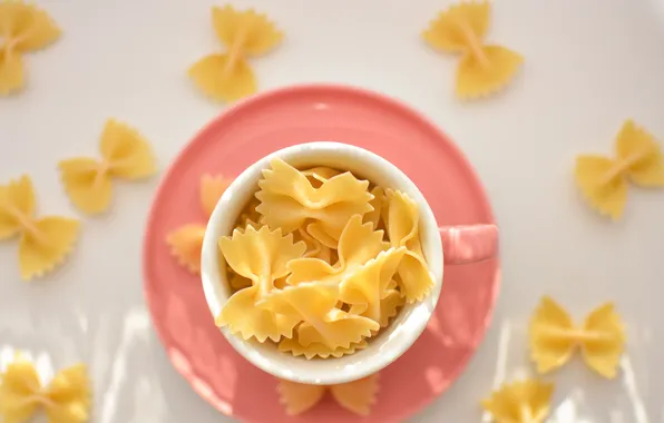 Picture mug, bows, pasta